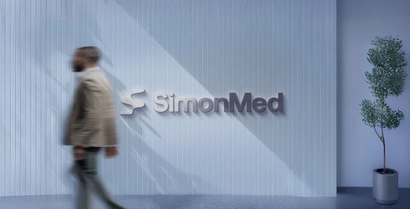 SimonMed Visual and Verbal Identity
