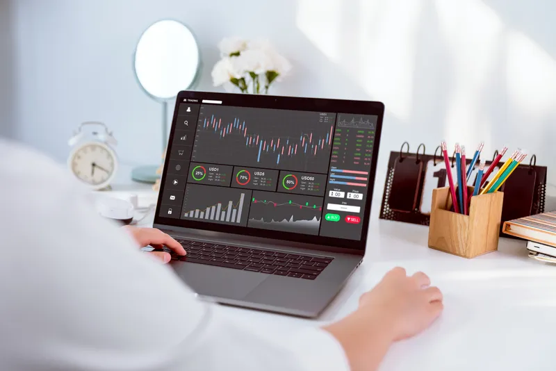 office worker analysing market performance